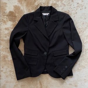 Stunning basic black blazer